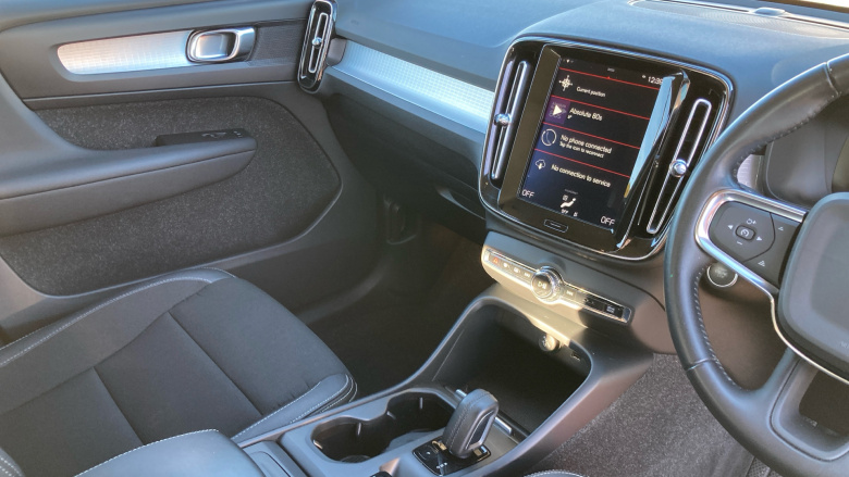 Volvo Xc40 2.0 T4 Momentum 5dr AWD Geartronic Petrol Estate